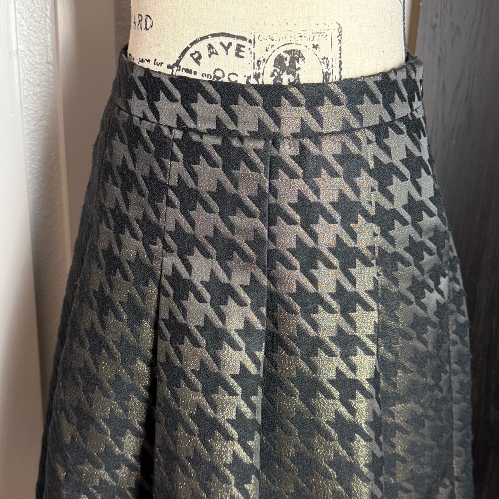 Ann Taylor Factory Black Gold Houndstooth A-Line Skirt Size 2, investment piece - Picture 3 of 11